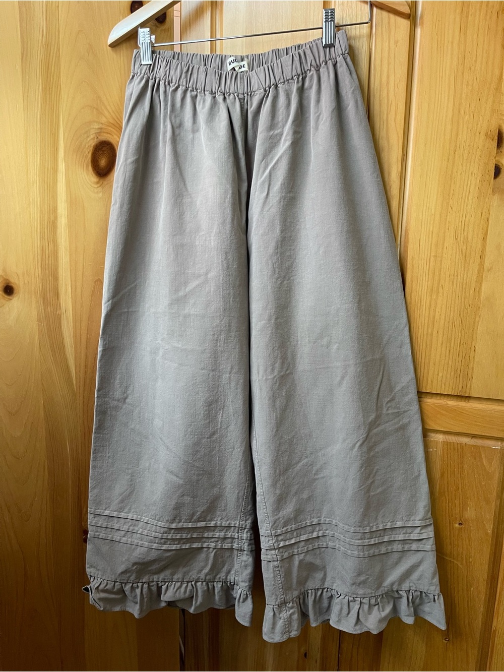 Like new RJ pillowcase pants in Dust - S - Picture 3 of 5